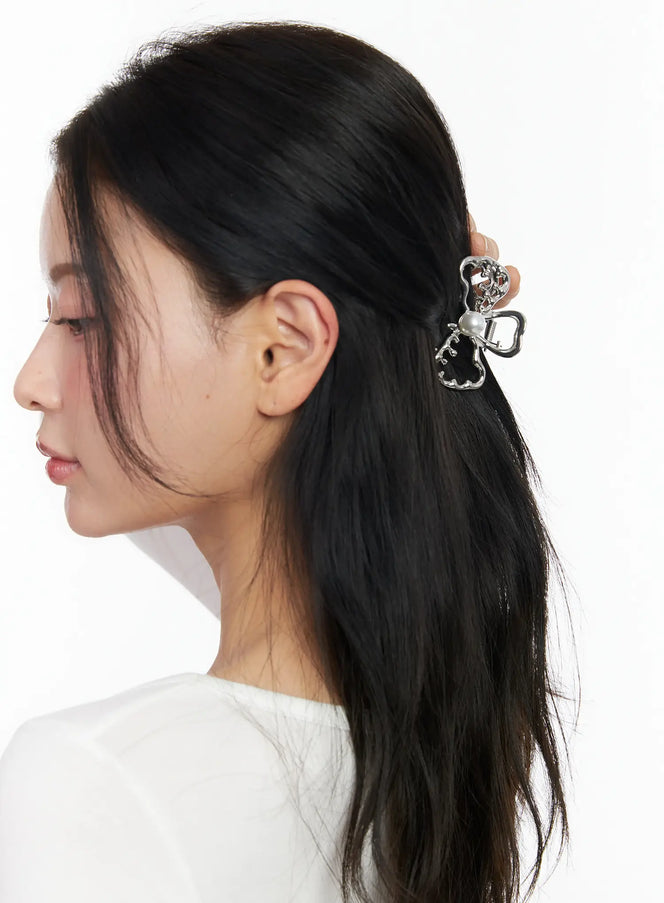 ribbon-pearl-accent-hair-clip-cm519 / Silver