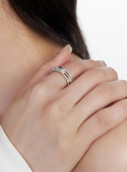 adjustable-triple-row-star-ring-cf525 / Silver