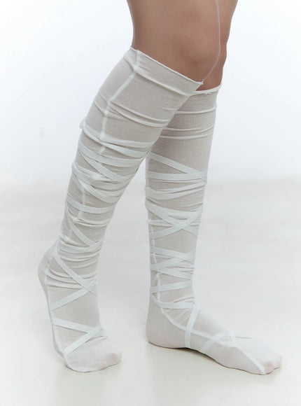 ribbon-strap-knee-length-socks-cu527 / White