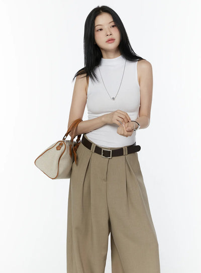 ribbed-mock-neck-sleeveless-top-iu503 / White