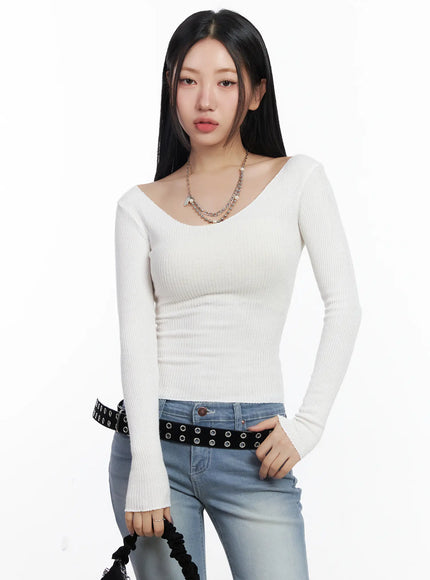 basic-v-neck-ribbed-long-sleeve-top-cf503 / White