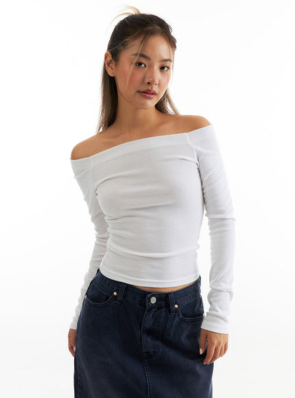 slim-fit-off-shoulder-t-shirt-co313 / White