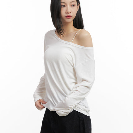 loose-fit-unbalanced-top-cn426 / White