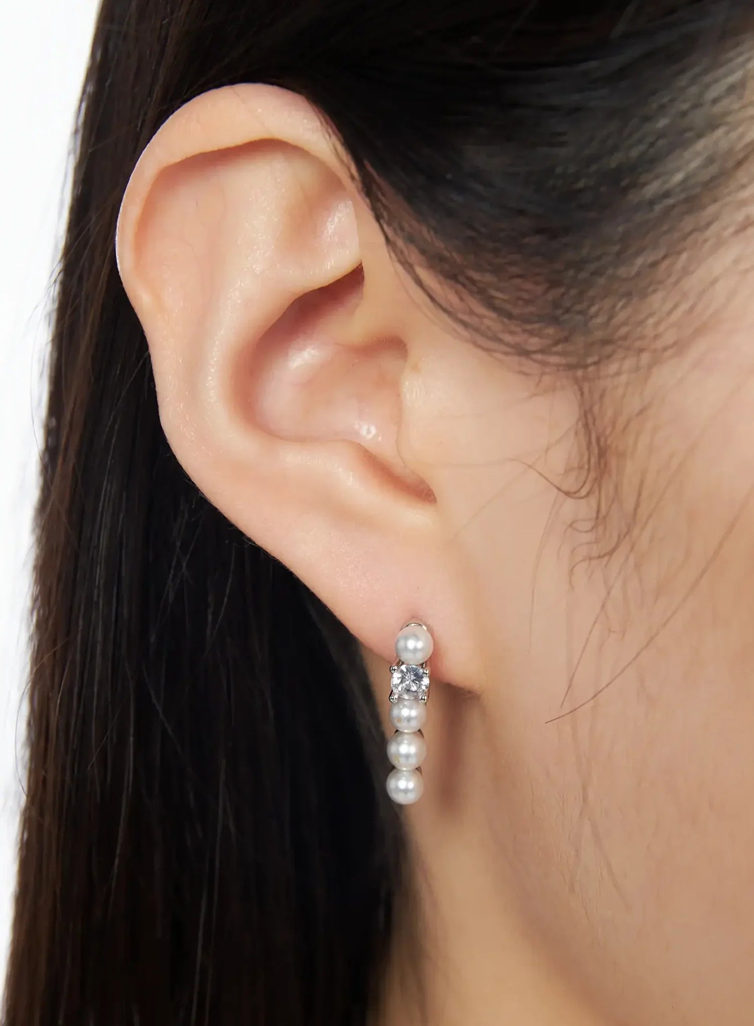 pearl-drop-earrings-iy520 / White