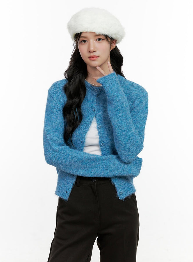 cozy-faux-fur-beret-on404 / White