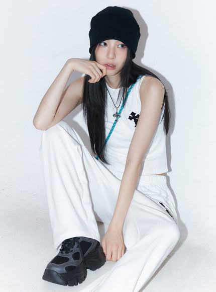 patched-chic-sleeveless-top-iy516 / White