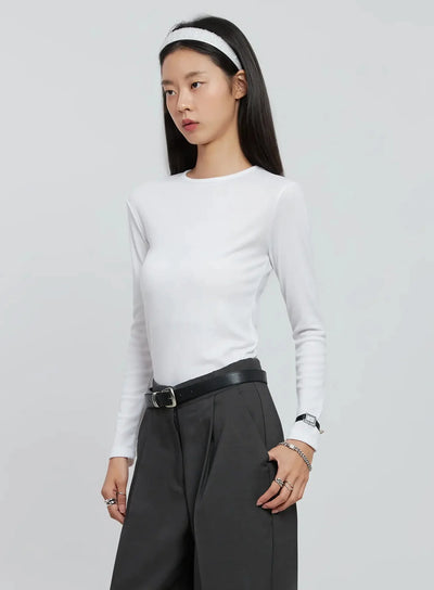essential-round-neck-long-sleeve-top-in507 / White