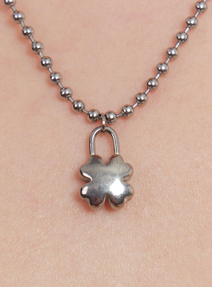 lucky-necklace-iy501