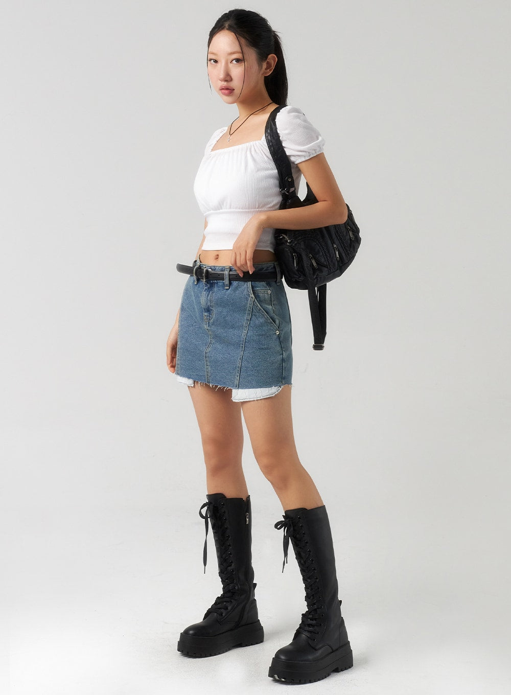 ripped-hem-denim-mini-skirt-cu326