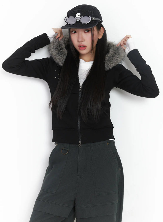 faux-fur-fleece-eyelet-crop-hoodie-cj514 / Black