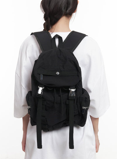 lightweight-ribbon-buckle-backpack-ca529 / Black