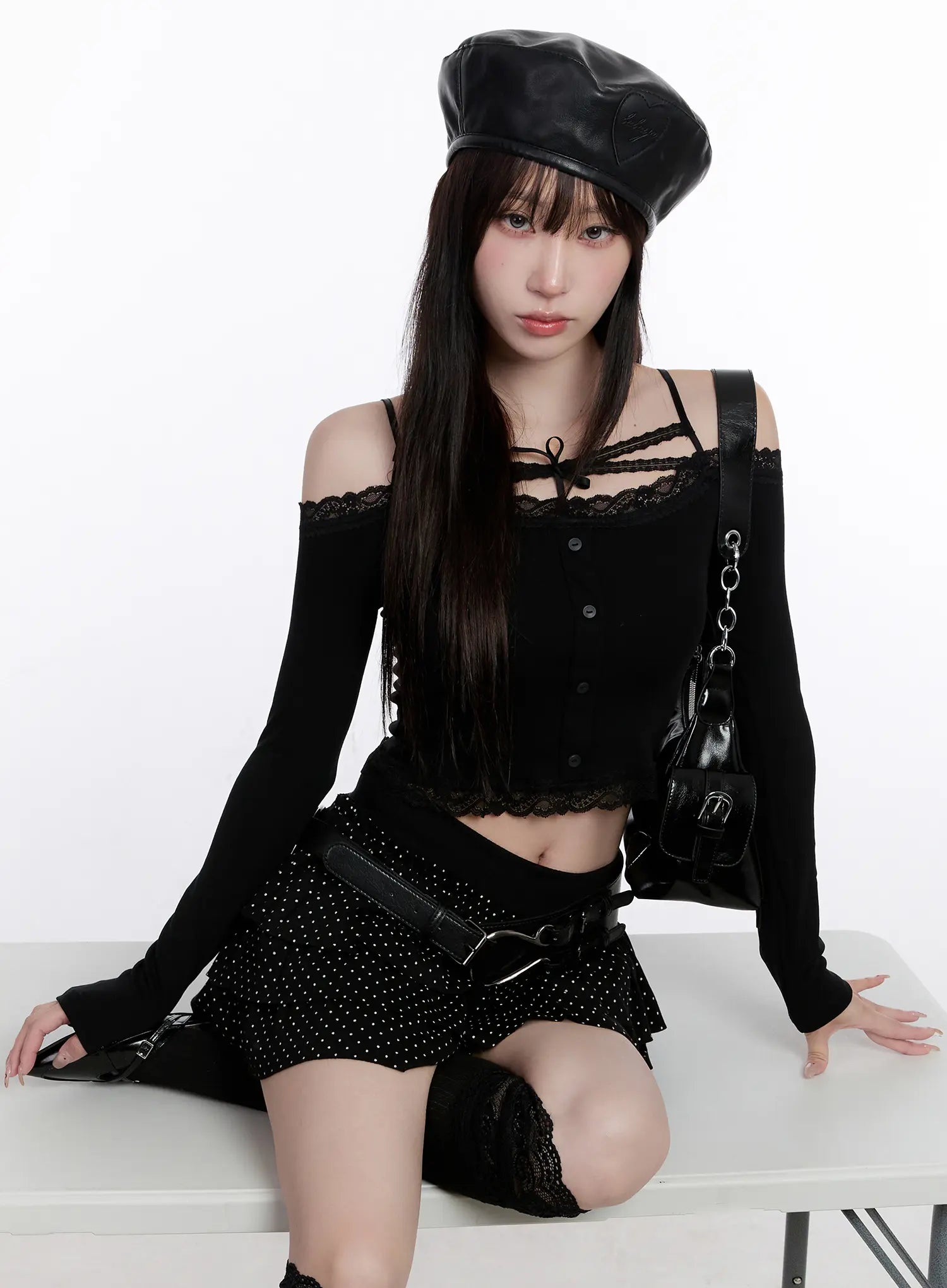 lace-crop-tie-long-sleeve-top-cs530 / Black