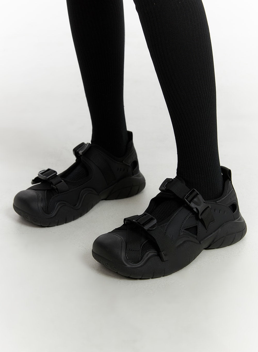 buckle-mule-sneakers-cm412 / Black