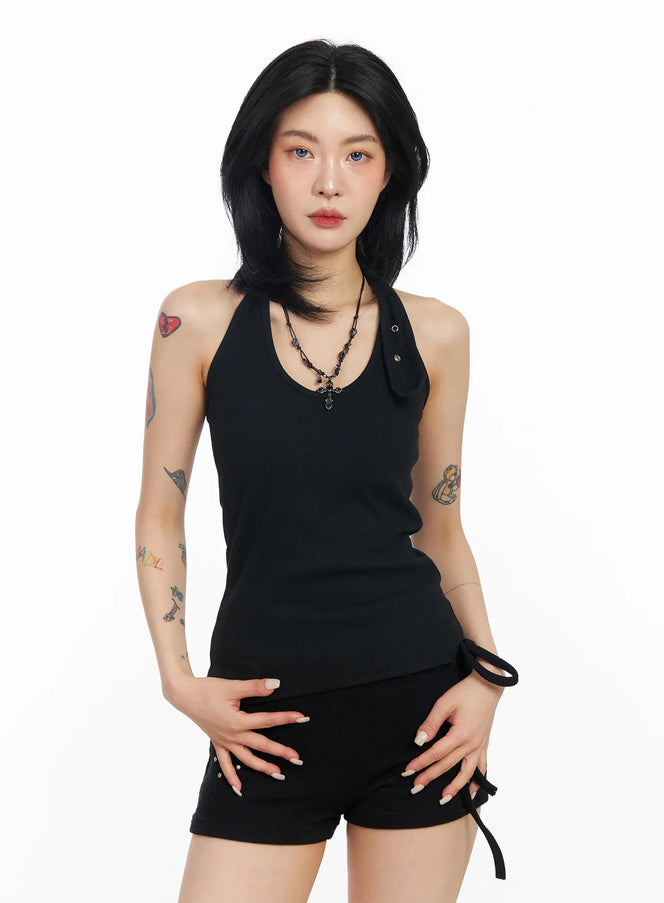 eyelet-halter-top-cj522 / Black