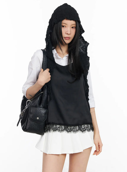 satin-lace-sleeveless-top-cm516 / Black