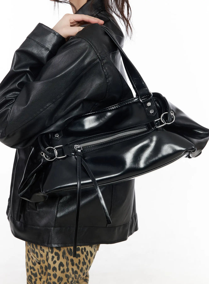 chic-vegan-leather-shoulder-bag-cm526 / Black