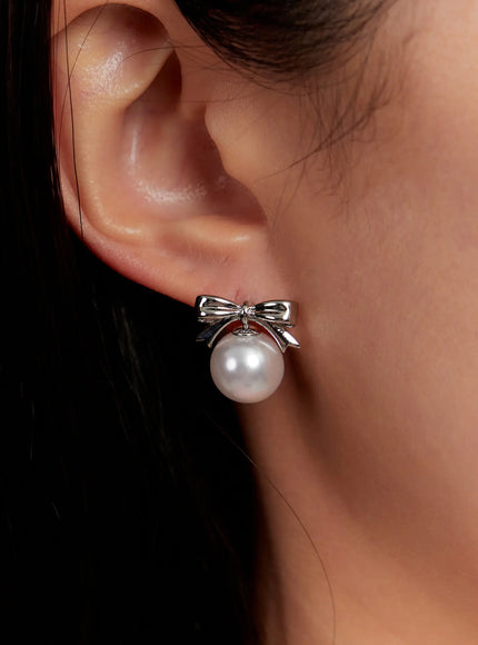 faux-pearl-bow-stud-earrings-io527