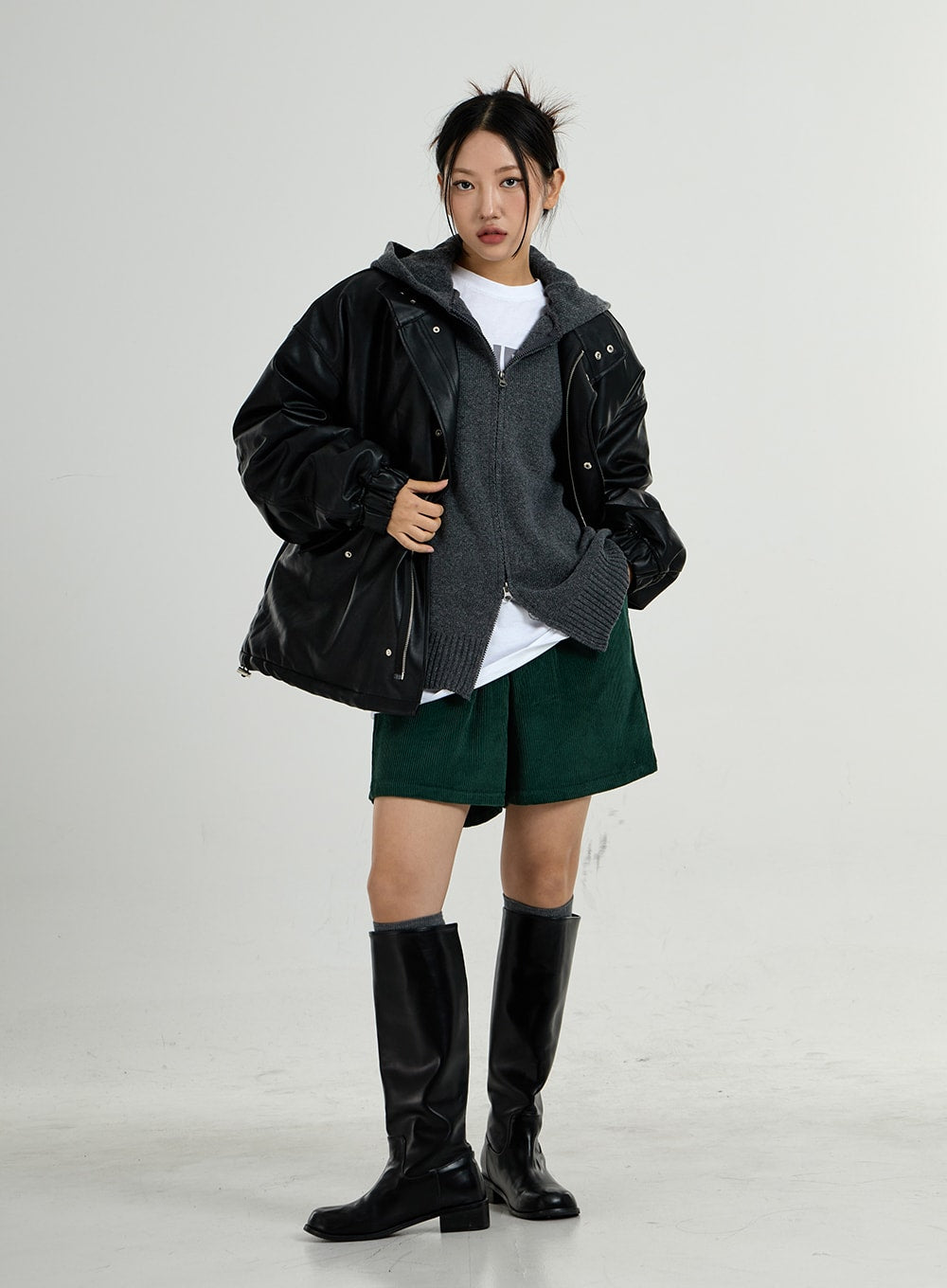 Corduroy Bermuda Pants CO27