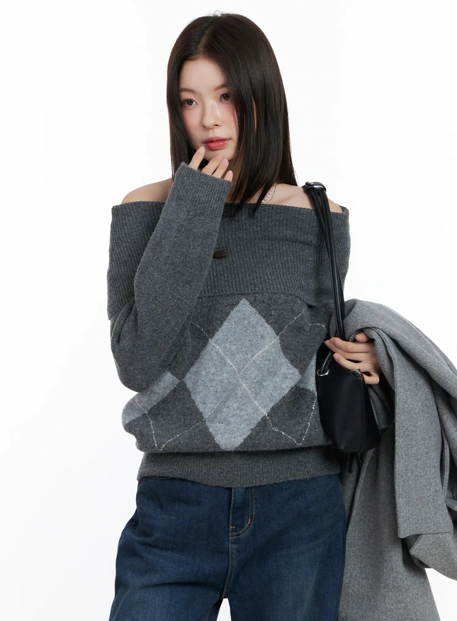 argyle-off-shoulder-knit-sweater-cn518 / Dark gray