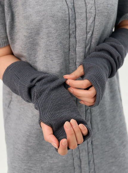 knitted-arm-warmer-oo331 / Dark gray