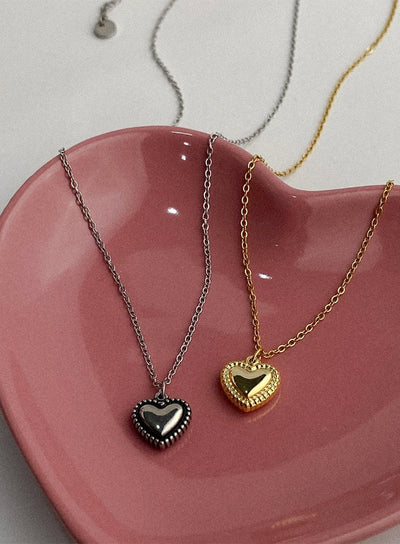 outline-heart-necklace-ia517
