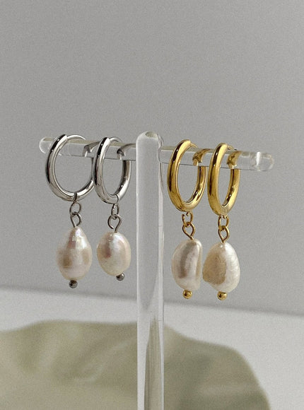 dew-faux-pearl-drop-earrings-ia517