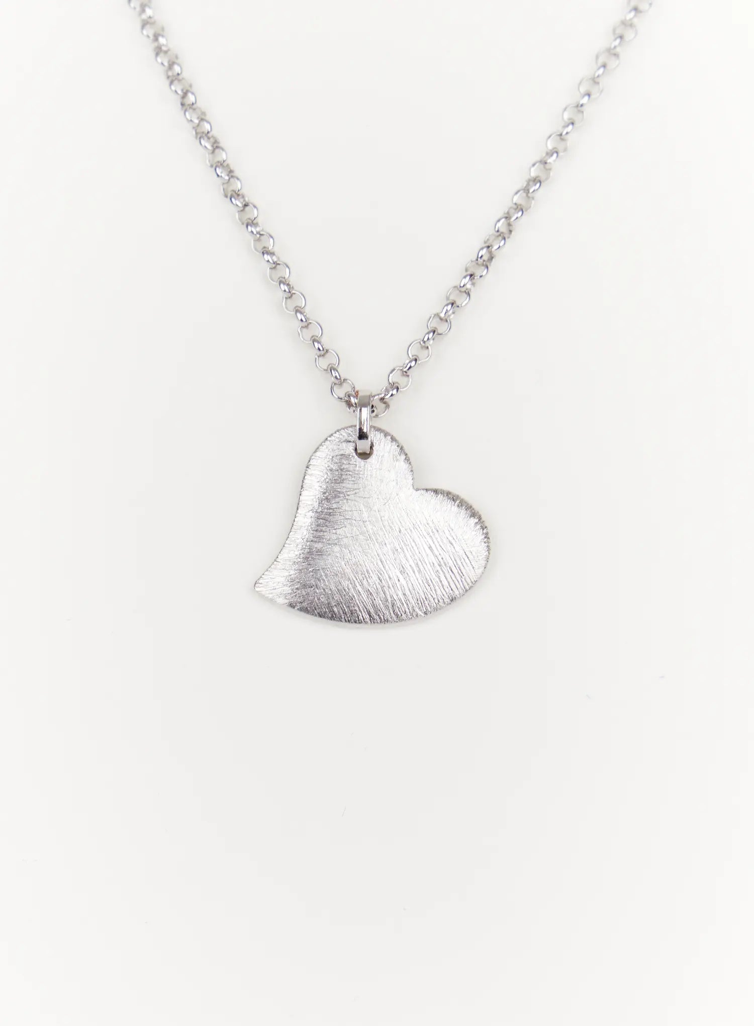 heart-pendant-necklace-in514 / Silver