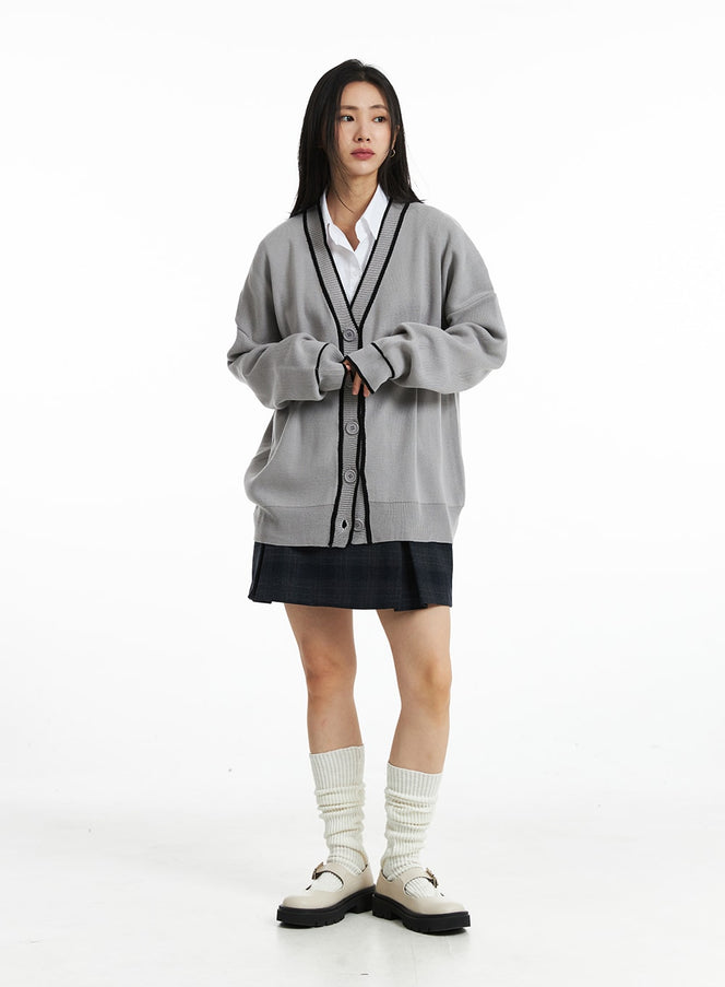 v-neck-loose-fit-long-sleeve-cardigan-oo323 / Gray