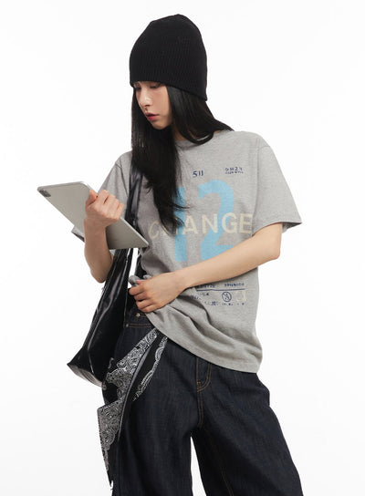 change-casual-graphic-top-ca504 / Gray