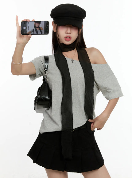 casual-off-shoulder-tee-cg501 / Gray