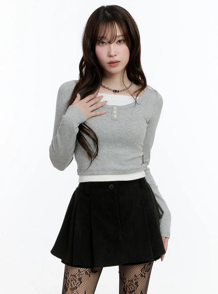 fleece-lined-layered-henley-top-cn525 / Gray