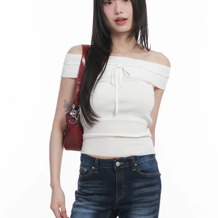 off-shoulder-ribbon-sleeveless-sweater-cu519 / White