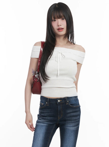off-shoulder-ribbon-sleeveless-sweater-cu519 / White
