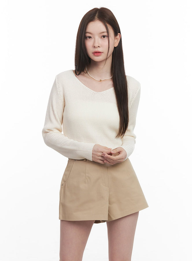 Loose-Fit V-Neck Crop Sweater CM512