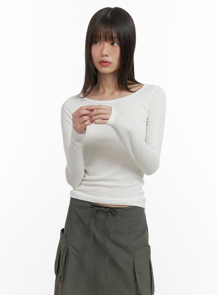 basic-u-neck-long-sleeve-top-co410 / Light beige