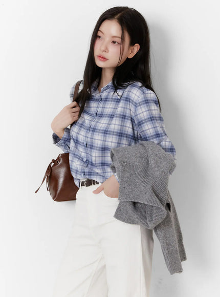 plaid-crop-long-sleeve-shirt-f502 / Light blue