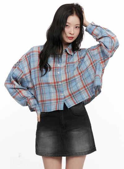 plaid-cropped-button-up-shirt-cn504 / Light blue