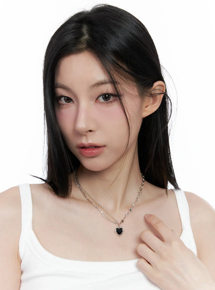 half-and-half-black-heart-necklace-co503