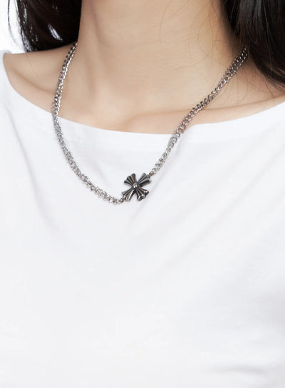 layered-chain-pendant-necklace-cl501