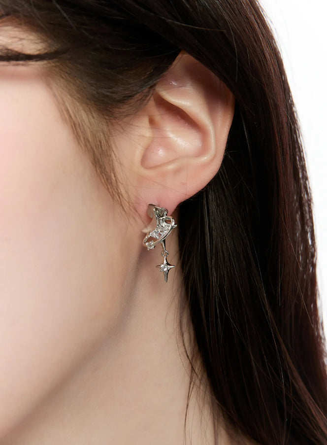 cosmic-star-drop-earrings-cm505 / Silver