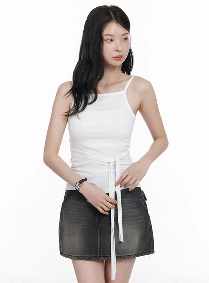 tie-waist-sleeveless-top-ca510 / White