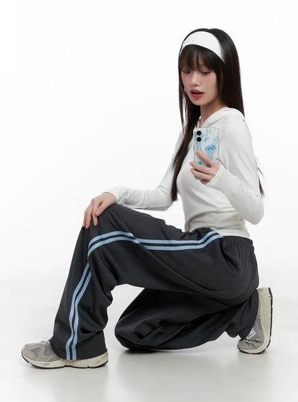 half-zip-hoodie-long-sleeve-top-cg519 / White