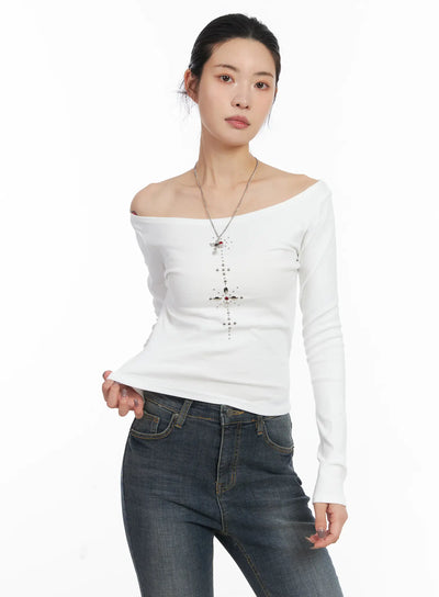 studded-boat-neck-long-sleeve-top-cd509 / White
