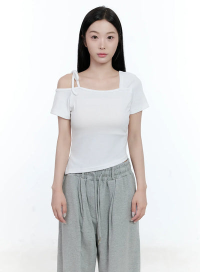 Asymmetric Off-Shoulder Tee CG501