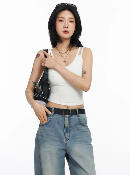 angora-blend-sleeveless-top-cj523 / White