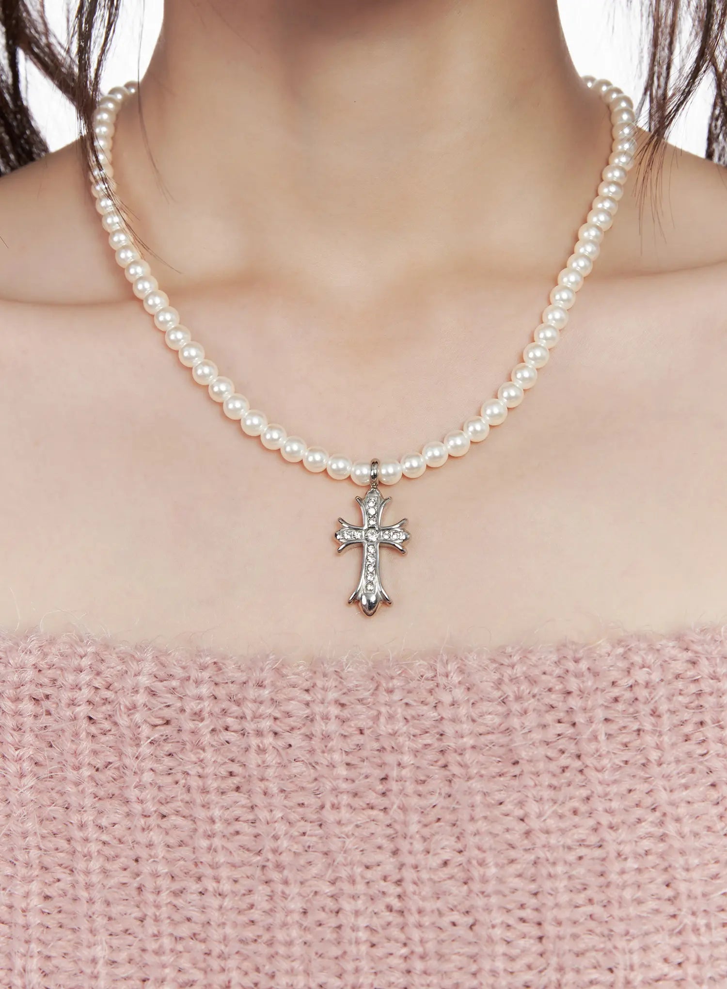 elegant-beaded-pendant-necklace-white-cn511 / White