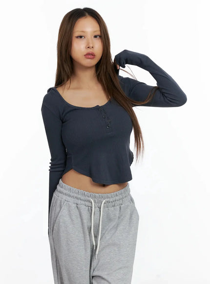 button-crop-hooded-top-id503