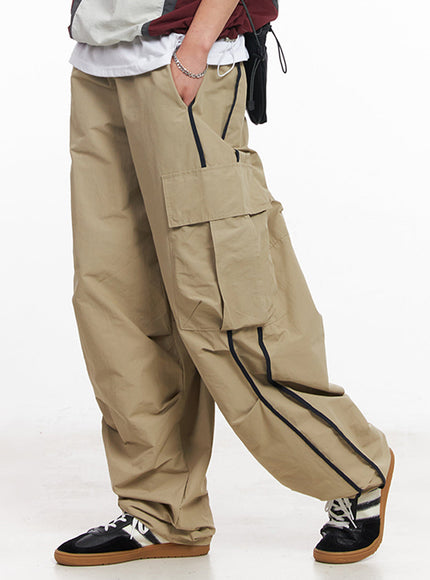 men-s-cargo-balloon-fit-windbreaker-pants-beige-iu512