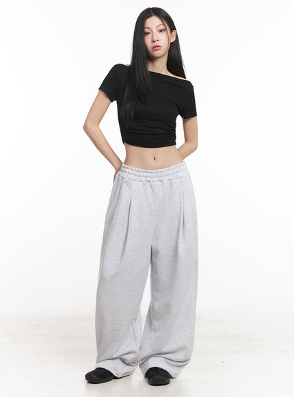 off-shoulder-shirred-crop-tee-iy516