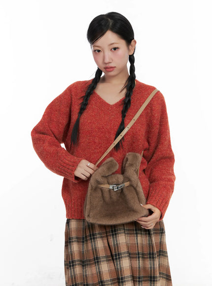 faux-fur-buckle-crossbody-bag-cd501